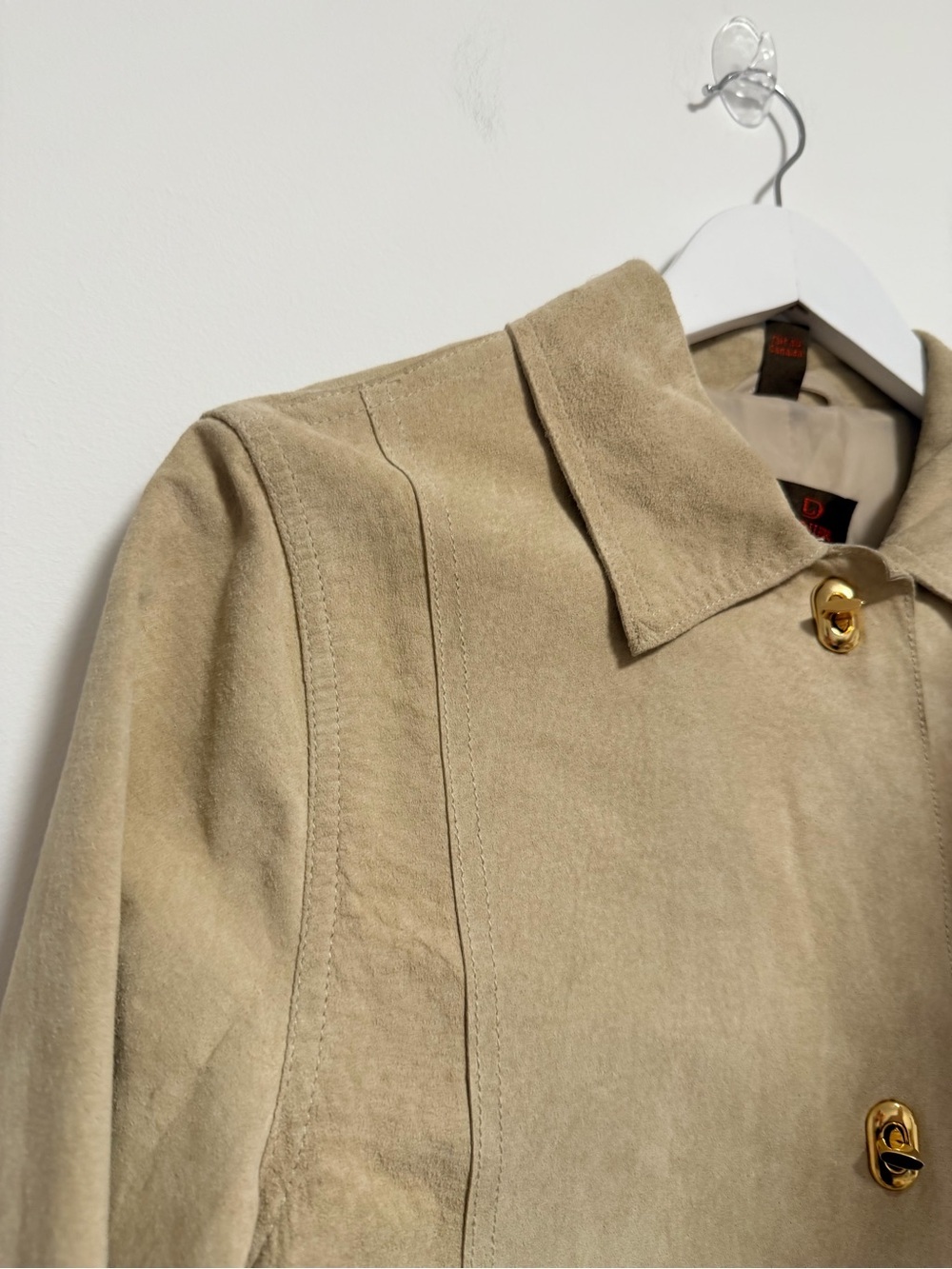 Vintage Danier Beige Suede Jacket with Gold-Tone Buttons - Picture 11 of 16
